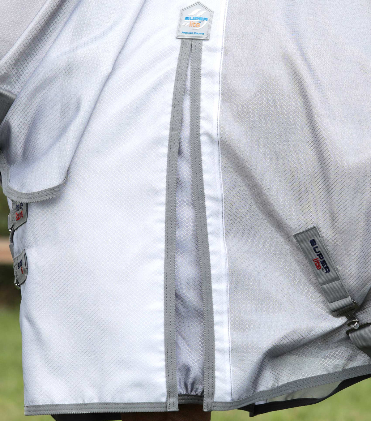 Super Lite Fly Rug with Surcingles