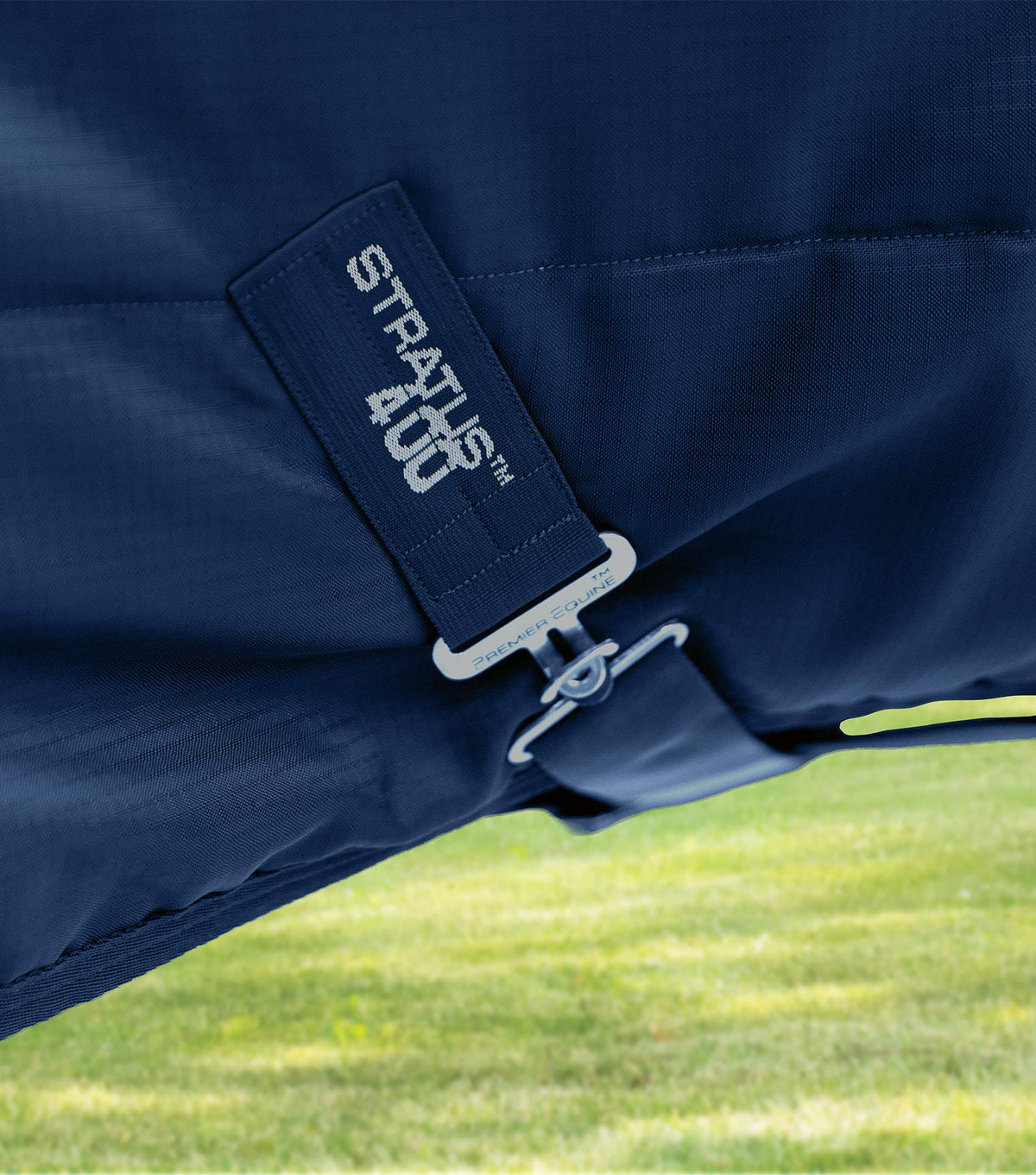 Stratus Stable Rug 400g with Neck Cover